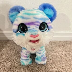 FurReal North The Sabertooth Kitty
Interactive Plush Pet Toy 35+ Sound &
Motions